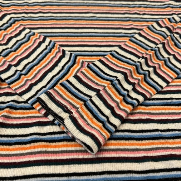GAP Ribbed Turtleneck in Multi-color Stripes Medium - Picture 5 of 5